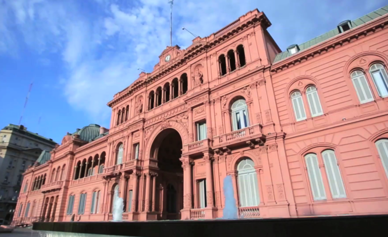 La Justicia frenó una licitación de Karina Milei…