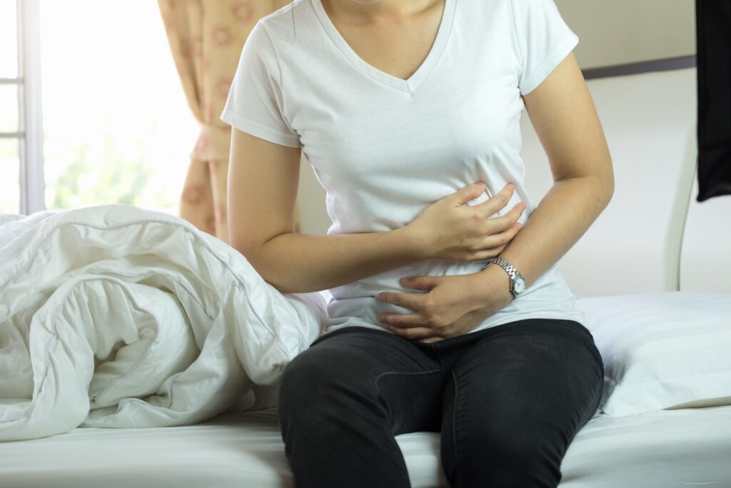 Crece la preocupación por una enfermedad intestinal que suele confundirse con colon irritable: cuáles son los síntomas