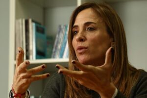 Tolosa Paz cruzó a Milei por el ajuste, Adorni y la crisis económica: “Es el peor momento”