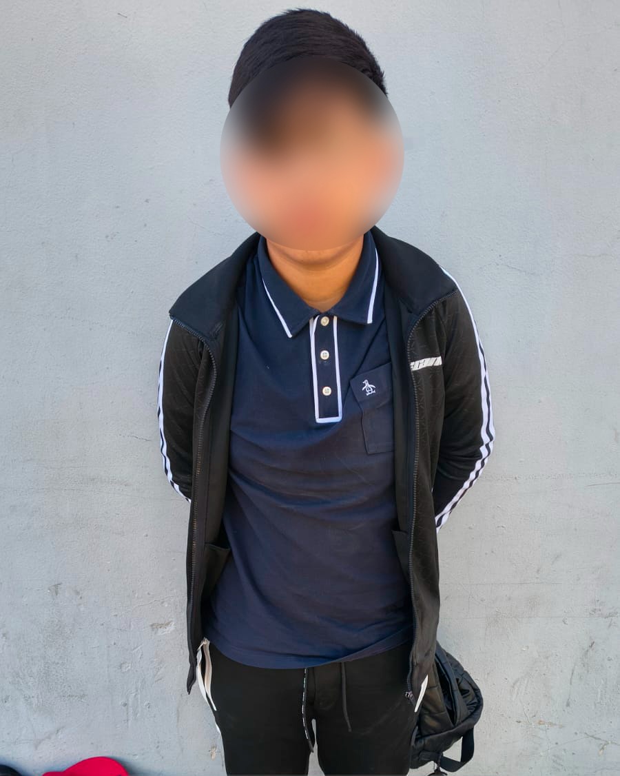 Uno de los detenidos menores de edad