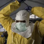 El jefe de la OMS llegó al epicentro del brote de ébola en Congo mientras crece la alerta internacional