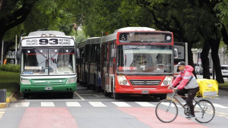 Subte a casi $1.500 y colectivo arriba de los…
