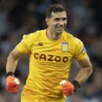 El Aston Villa del Dibu Martínez goleó al Friburgo y es campeón de la Europa League