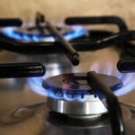 El Gobierno busca recortar subsidios al gas y crece la tensión con gobernadores aliados