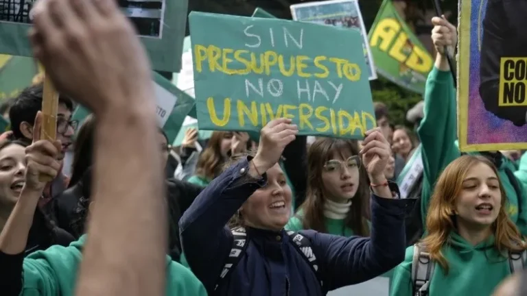 Cuarta Marcha Universitaria: docentes de toda la…