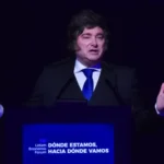 Milei en el Latam Forum: defensa de la economía, ataque a los medios y planes de reelección