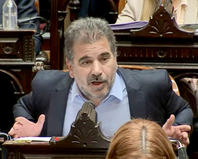 Cristian Ritondo apuró a Manuel Adorni por su…