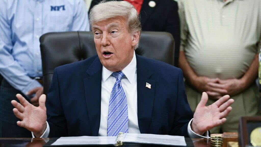 Trump amenaza a Omán y recrudece la tensión por el estrecho de Ormuz