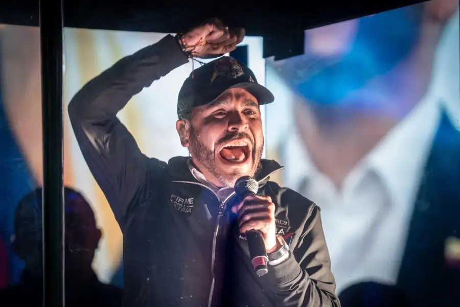 Abelardo de la Espriella, el “outsider” que apoya Milei y busca la presidencia con una derecha radical en Colombia