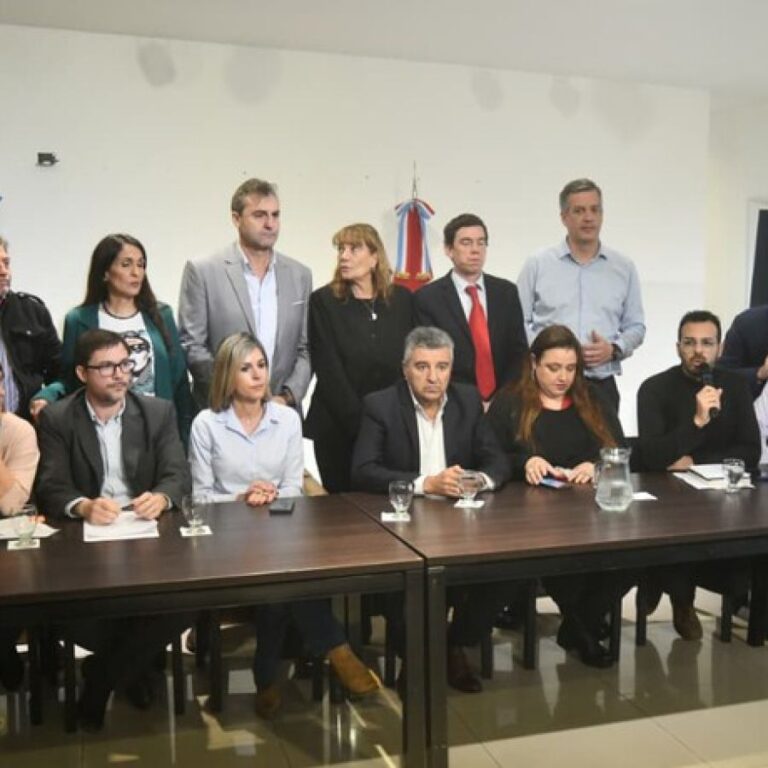 La oposición cordobesa impulsa el jury contra los…
