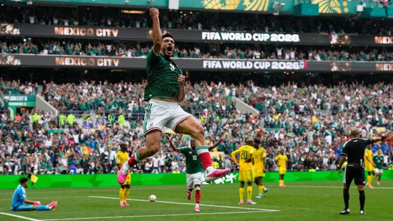 México arrancó con el pie derecho: venció 2-0 a…