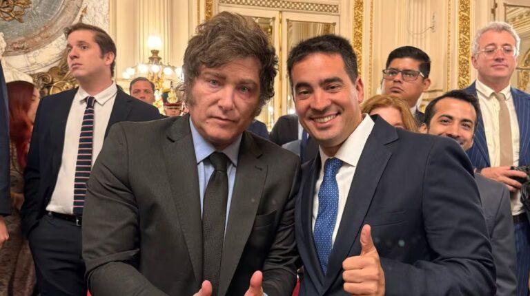 “imbécil total”: El archivo de Javier…