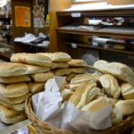 “Es insostenible la situación”: crisis del consumo en panaderías se derrumba y el pan se compra por unidad