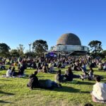 Vuelve el ciclo “A Cielo Abierto” al Planetario para cerrar las vacaciones de invierno con música y ciencia