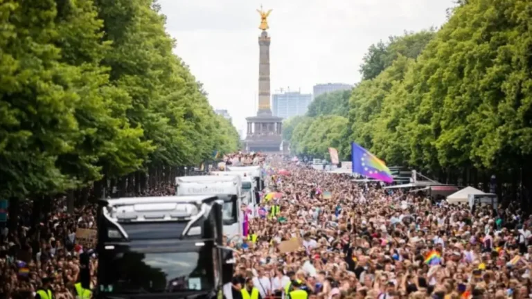 Tragedia en el Día del Orgullo en Berlín: un auto…