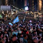 Así se vivió el desahogo en el Obelisco tras la clasificación de Argentina a semifinales del Mundial 2026