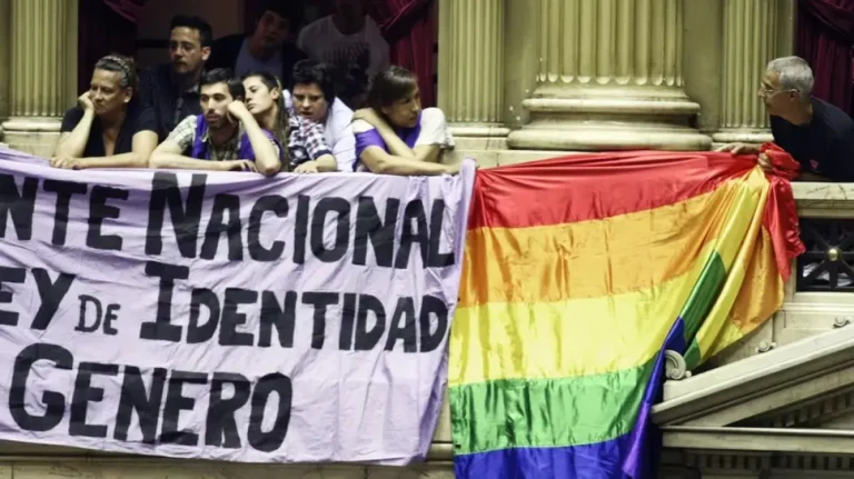 La Justicia suspendió el DNU de Milei que…