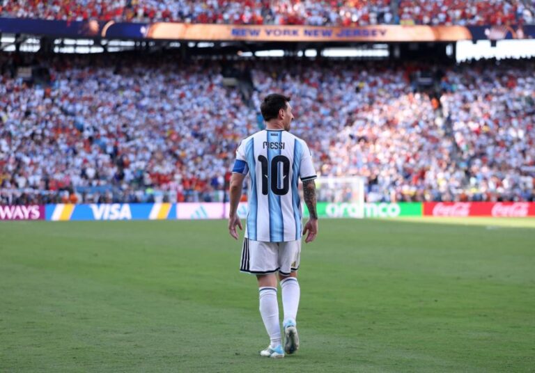 Lionel Messi llegó a Rosario y ya está en su casa…