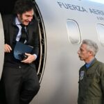 Javier Milei llegó a Perú para la asunción de Keiko Fujimori: busca fortalecer un bloque regional de derecha tras la tensión con Brasil