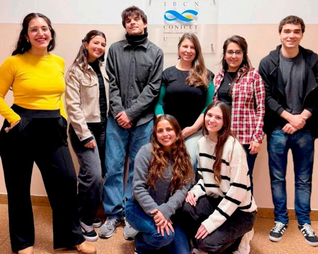 El equipo del Laboratorio de Sinapsis y Neurobiología Celular de la Facultad de Ciencias Médicas de la UBA y el CONICET trabaja en una alternativa accesible para que más familias logren un diagnóstico preciso y un tratamiento adecuado de forma temprana.