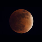 Un eclipse cubrirá el 93% de la Luna y se verá en toda la Argentina: cuándo y a qué hora mirar el cielo