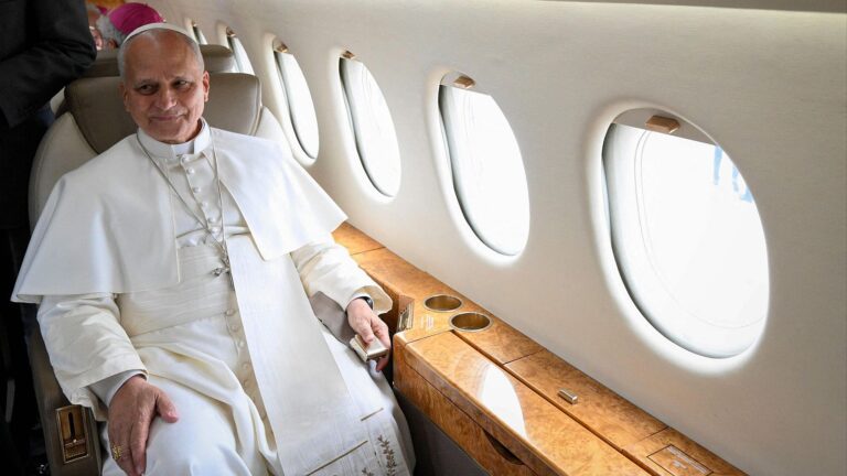 Viaje del Papa León XIV: Pablo Quirno negó cruces…