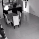 Aseguran haber captado de una extraña figura en una casa tras la muerte de un familiar