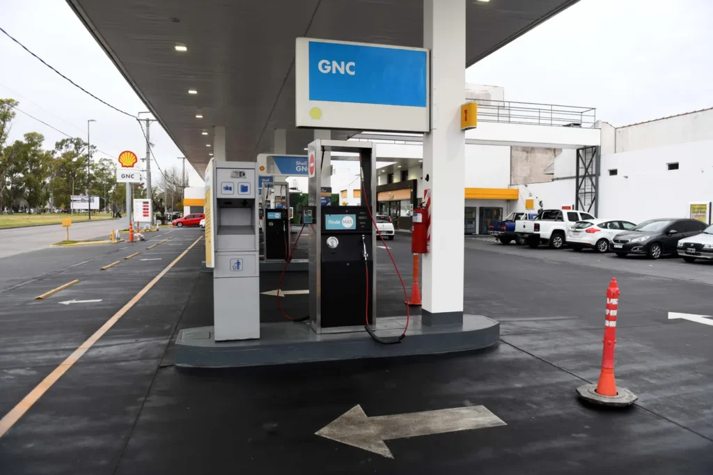 Argentina produce gas de sobra pero vuelven las restricciones: qué está pasando con el GNC y las industrias