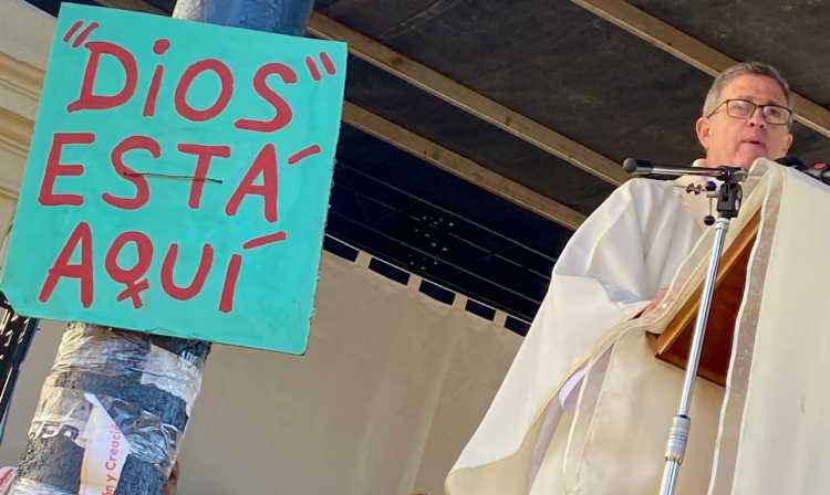 Miles de fieles volvieron a acercarse al Santuario de San Cayetano, en Liniers, para participar de la tradicional celebración del 7 de agosto.
