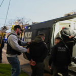 Balazos, peleas y detenciones: la dura sanción a 17 barras de Huracán
