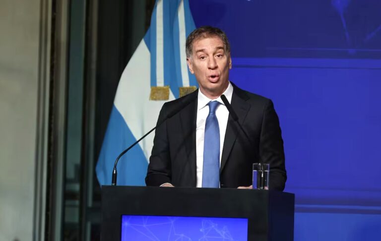 Diego Santilli volvió a despegar al Gobierno del…