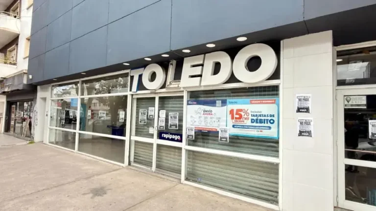 Supermercados Toledo paga los sueldos en cuotas y…