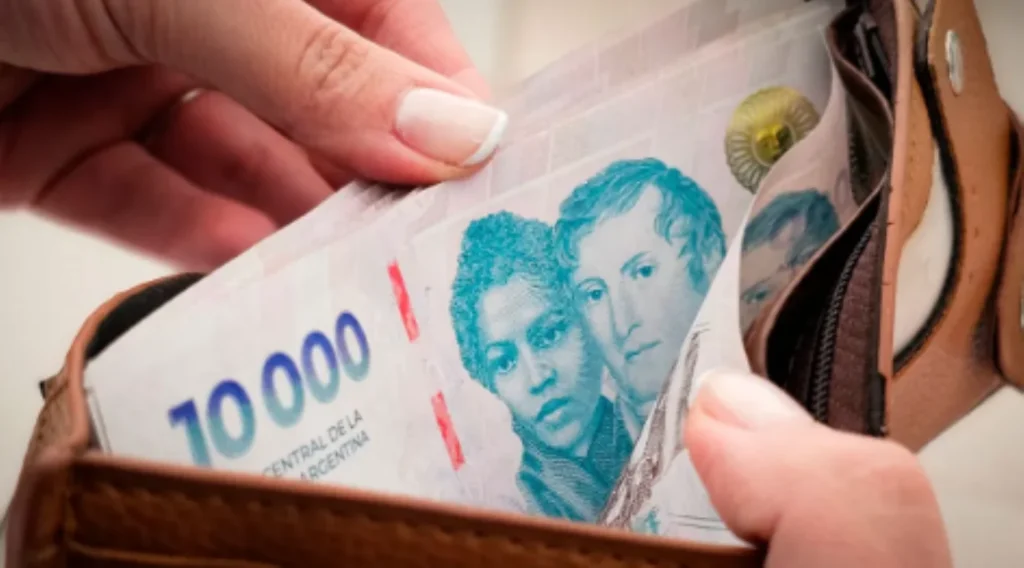 Empleados de Comercio, Estatales y Bancarios: cuánto cobran con los nuevos aumentos