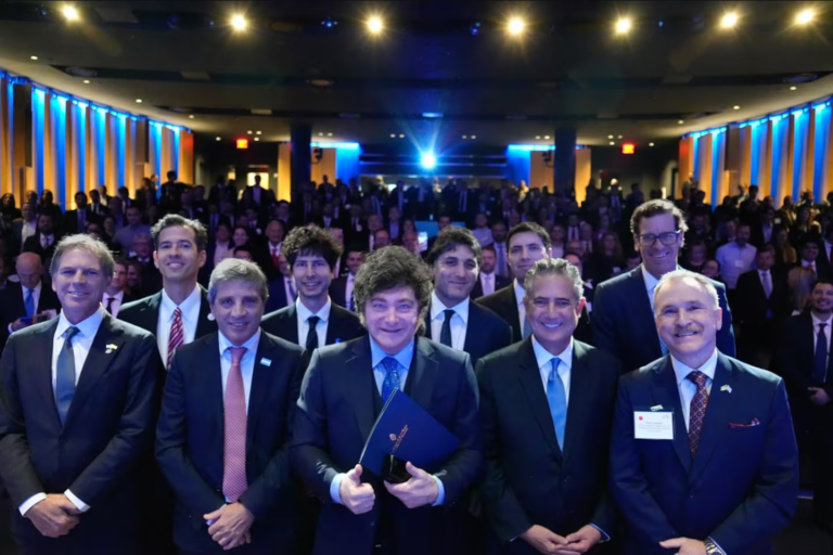Tras la ONU, Milei defendió su programa…