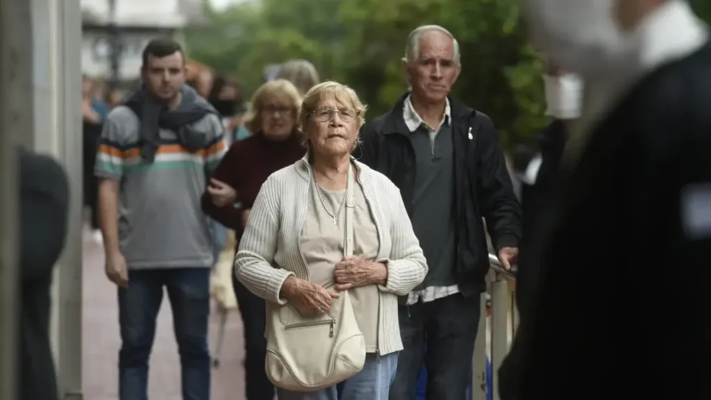 Jubilados en CABA: una pareja inquilina necesitó más de $2,5 millones para vivir en agosto