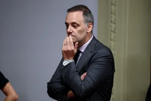 “La ley es una mera sugerencia”: la dura crítica de Pablo Juliano al Gobierno por la causa Adorni