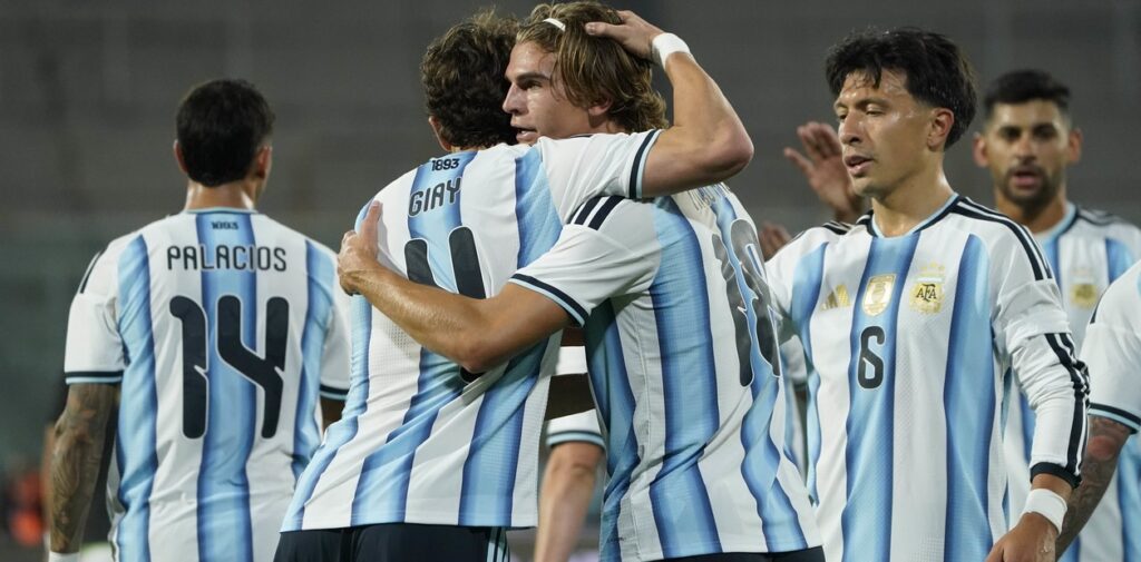Goleada y renovación: Argentina venció a Bolivia 4 a 0 en el inicio de una nueva etapa