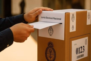 Ariel Garbarz advirtió sobre el fraude electoral con IA: “Un agente externo puede cambiar los resultados de los telegramas de forma autónoma”