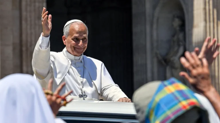 Canción para el Papa León: “En esta mesa…