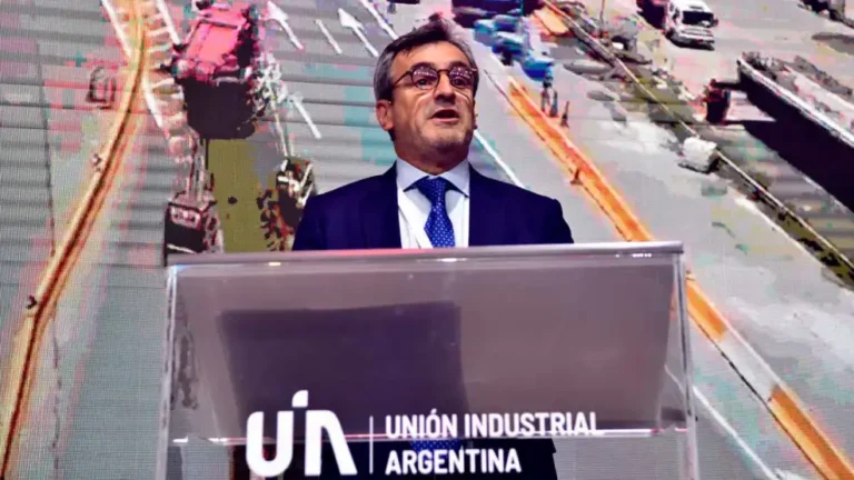 La UIA le puso un freno a Milei: fuerte reclamo…