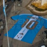 Rosario sorprendió a Messi con una camiseta gigante frente al Monumento a la Bandera