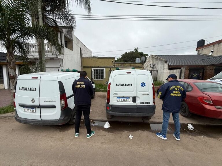 Nueve detenidos por una red de falsos médicos en…