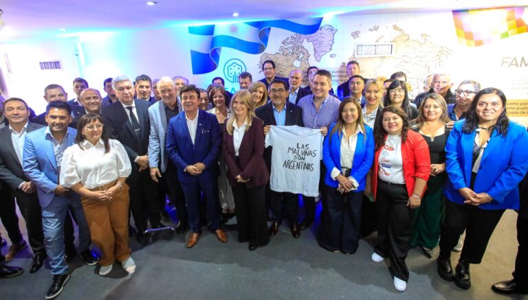 Intendentas e intendentes de todo el país…