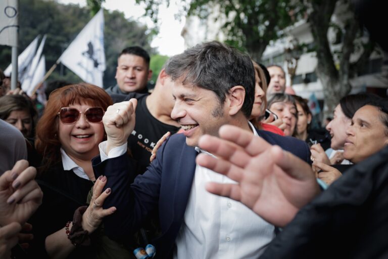 “Milei, cumplí la ley”: Kicillof cuestionó el…