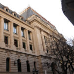 El Nacional Buenos Aires restringe los celulares y fija excepciones para su uso en clase