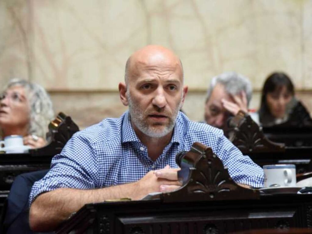 Yacobitti pidió reasignar fondos del Presupuesto 2027 para financiar a las universidades