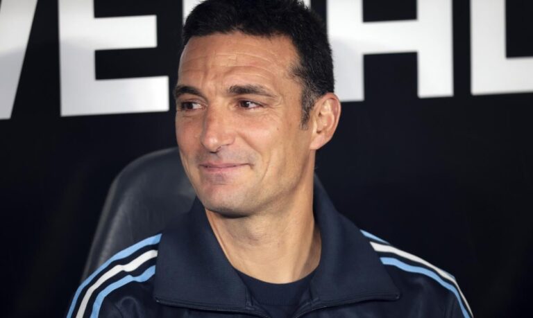 Selección tras Messi: Scaloni habló de su futuro…